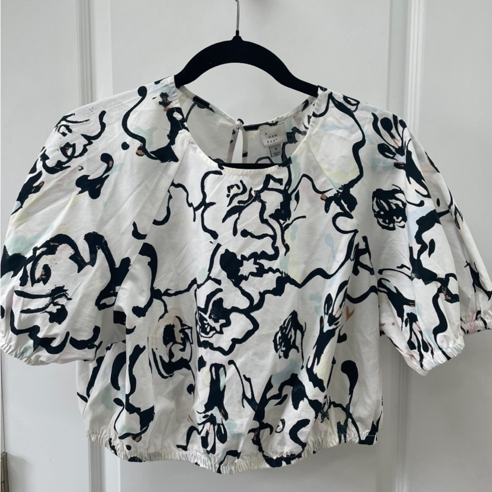 A New Day Target sz M